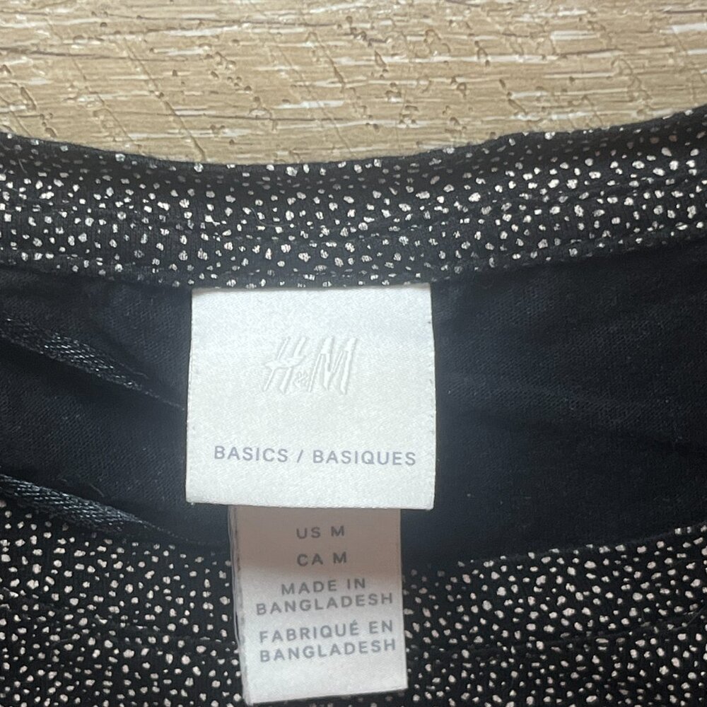 H&M Black and White Textured Knit T-Shirt - Size M - Picture 2 of 4